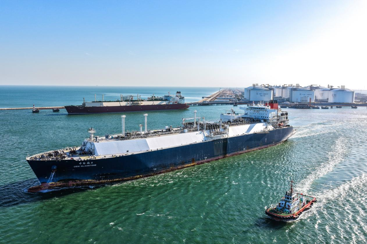 双船同靠！16万吨液化天然气为京津冀供暖季注入强劲气源